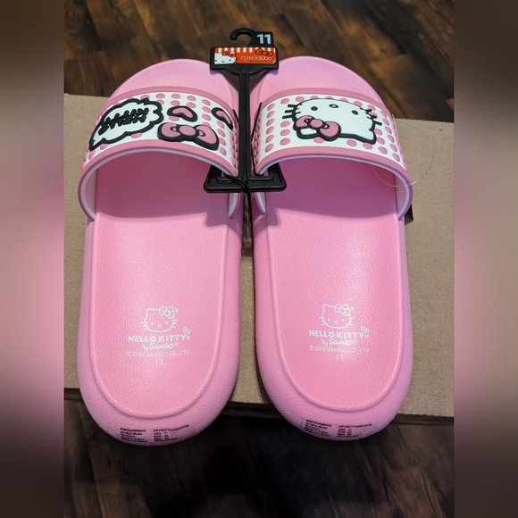 Hello Kitty Sandals - Picture 4 of 8